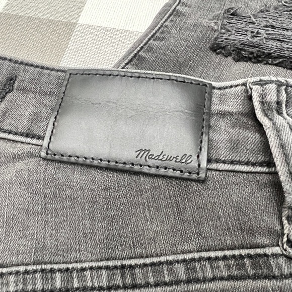 MADEWELL Curvy High-rise Skinny Jeans in Black Sea - Picture 4 of 9